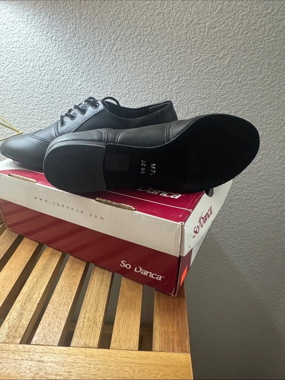 UNISEX LACE UP CHARACTER/JAZZ SHOE - NEW many sizes available